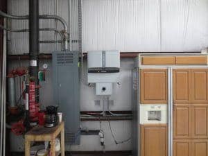 1-commercial-solar-power-system-tampa-inverter